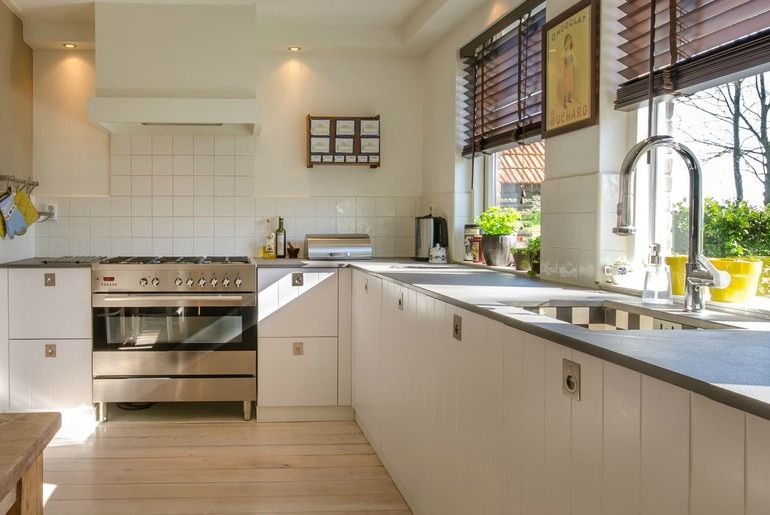 Kitchen Nook Designs To Keep Your Family Organized